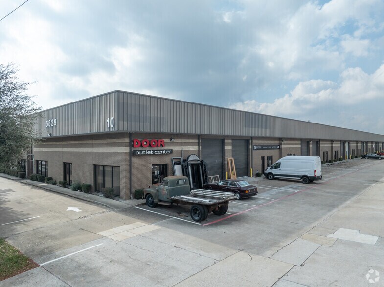 More Photos Of 5829 W Sam Houston Pky N, Houston Unknown For Lease