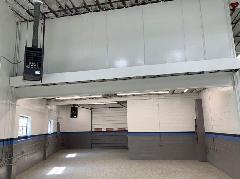 More Photos Of 187 W Commodore Blvd, Jackson Manufacturing For Sale