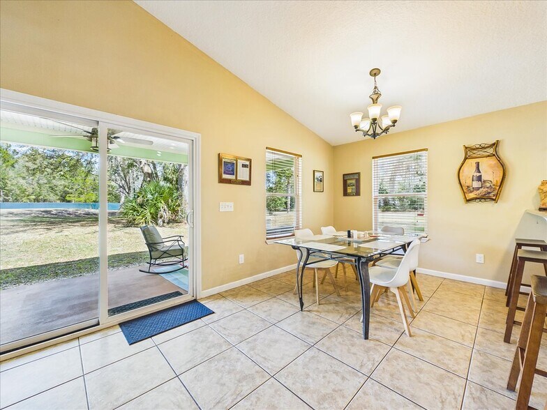 More Photos Of 100 Pilothouse Ct, Palatka Multifamily For Sale