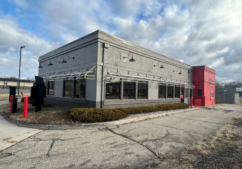 More Photos Of 1248 N Nappanee St, Elkhart Fast Food For Sale