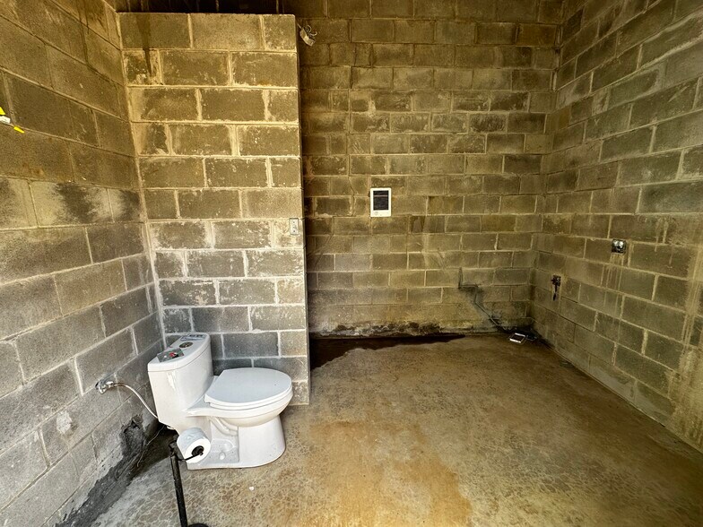 More Photos Of 747 Atlas Rd, Vader Warehouse For Sale