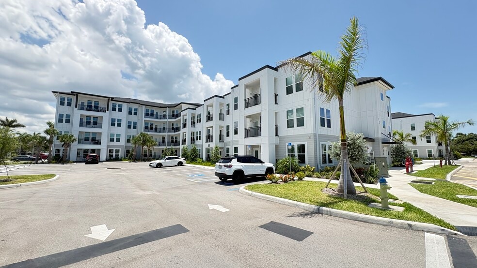 More Photos Of 20 E Bay St, Osprey Land For Sale