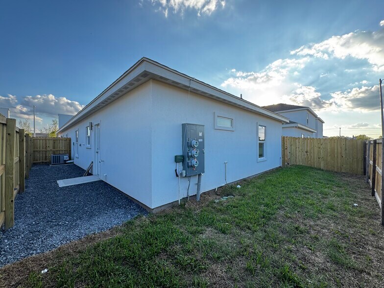 More Photos Of 3800 Ventura Ave, McAllen Apartments For Sale