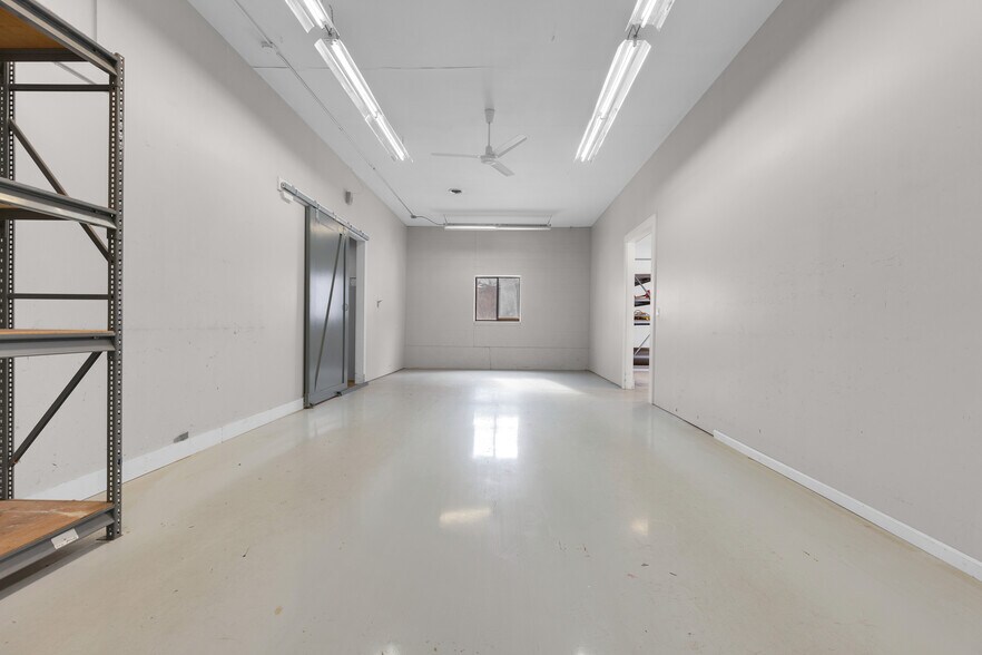 More Photos Of 42 Neal Ct, Plainville Warehouse For Sale