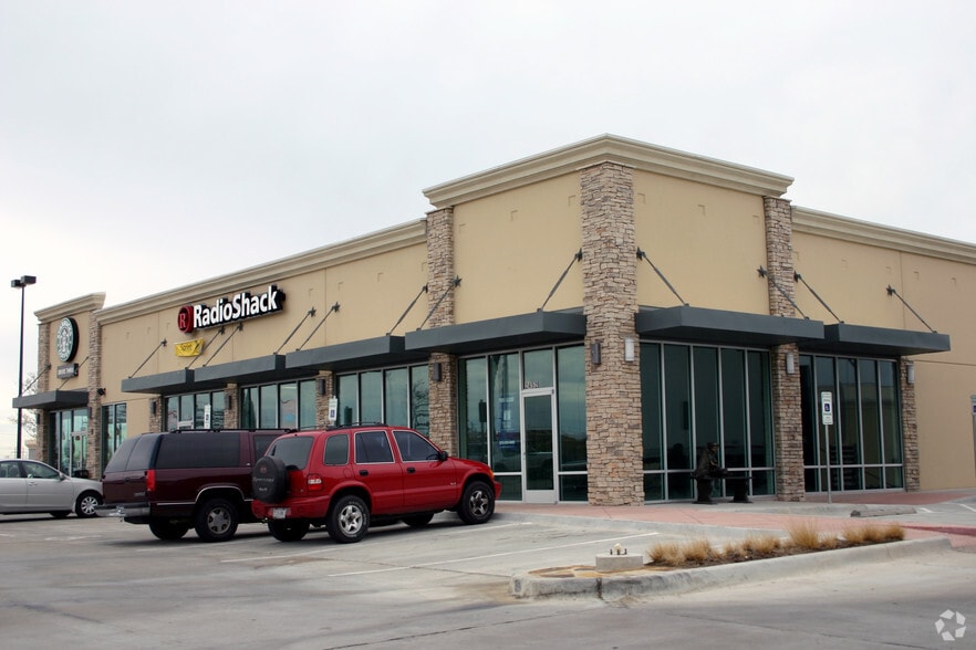 More Photos Of 2452 W Loop 340, Waco Freestanding For Lease