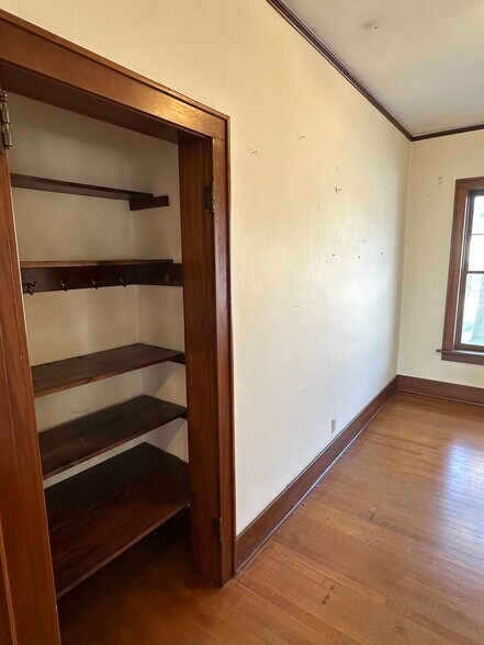 More Photos Of 9 Caulfield Ave, Camdenton Storefront Retail Office For Sale