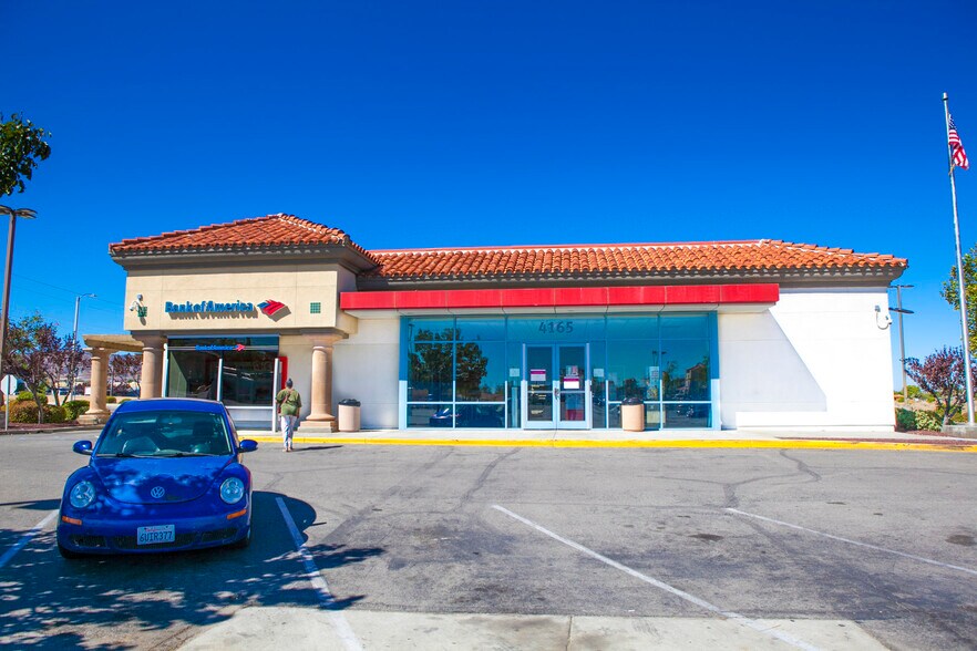 More Photos Of 4165 W Avenue L, Lancaster Bank For Sale