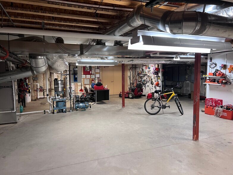 More Photos Of 9809 39th Ave, Pleasant Prairie Medical For Sale