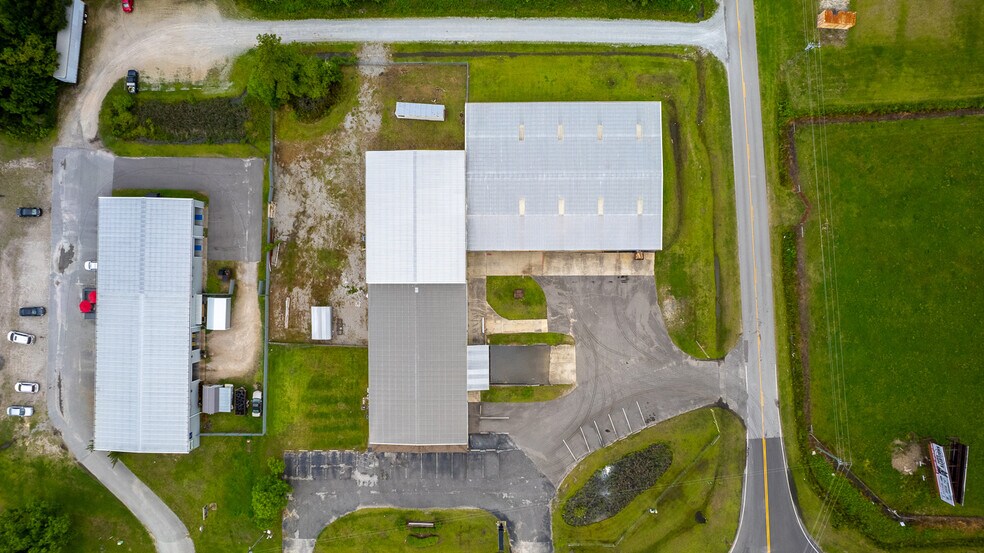 More Photos Of 6260 Ocean Hwy W, Ocean Isle Beach Showroom For Sale