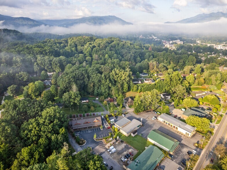 More Photos Of 62 Overbrook St, Waynesville Specialty For Sale