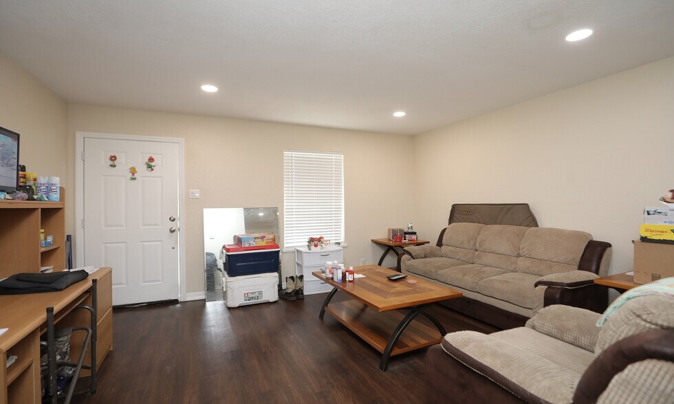 More Photos Of 14405-14411 Pine St, Santa Fe Apartments For Sale