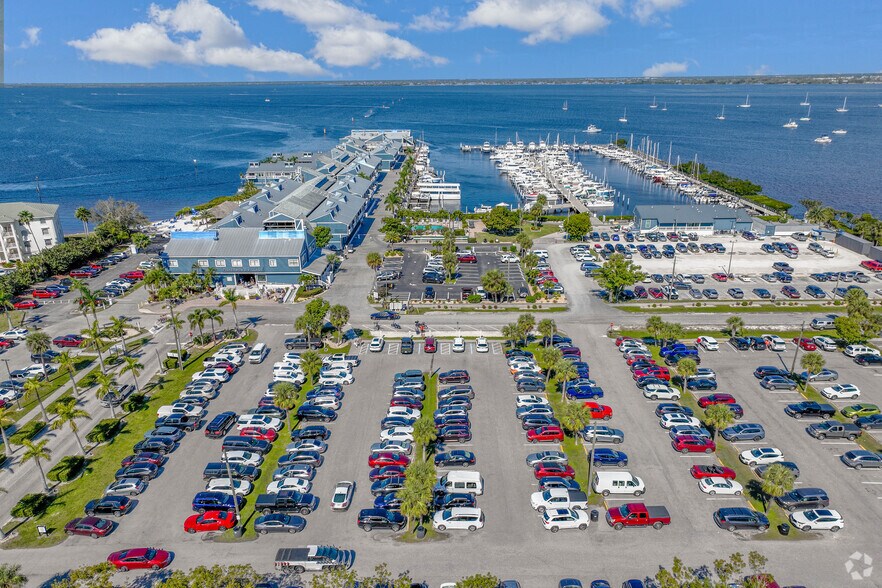 More Photos Of 1200 W Retta Esplanade, Punta Gorda Hotel For Sale
