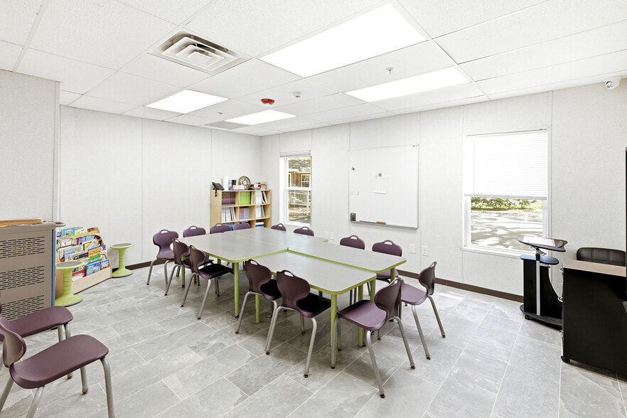 More Photos Of 6837 Lakeville Rd, Orlando Religious Facility For Sale