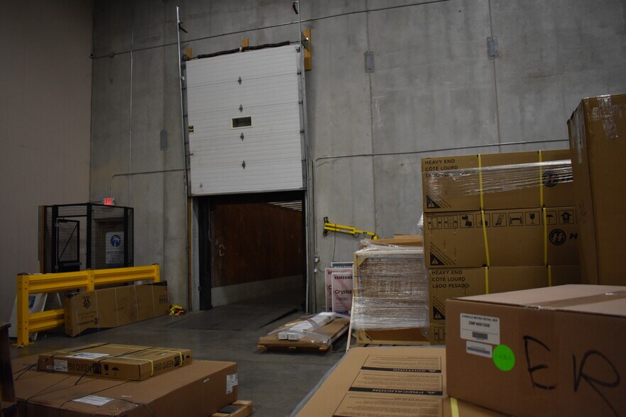 More Photos Of 3787 95th Ave NE, Blaine Light Distribution For Lease