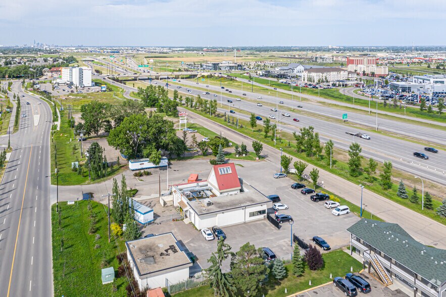 More Photos Of 1330 Calgary Trl SW, Edmonton Auto Dealership For Sale