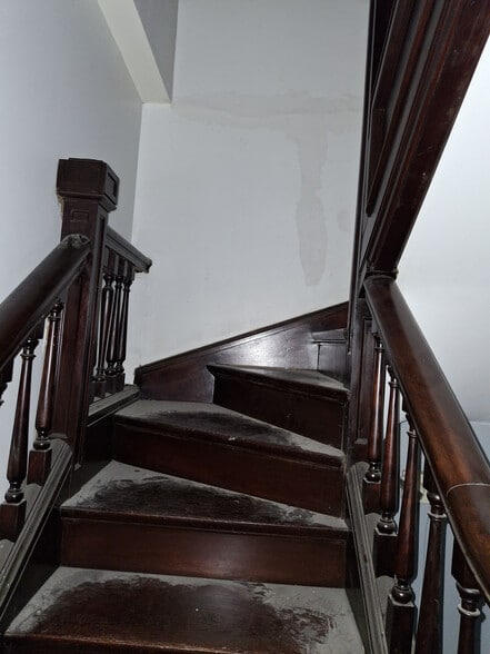 More Photos Of 315 N Charles St, Baltimore Office Residential For Sale