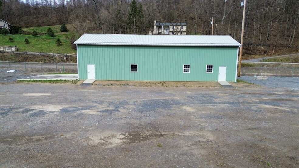 More Photos Of 469 Mason Dixon Hwy, Morgantown Distribution For Lease