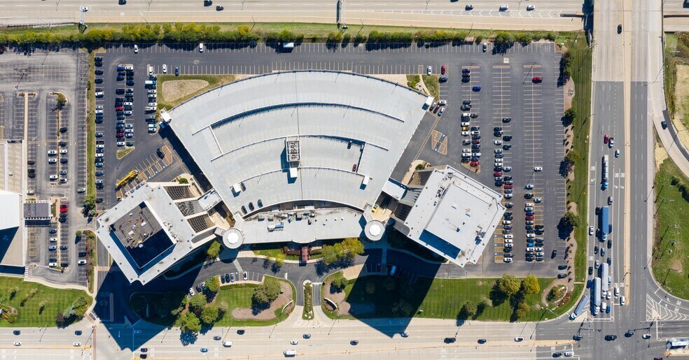 More Photos Of 1415 W 22nd St, Oak Brook Office For Lease