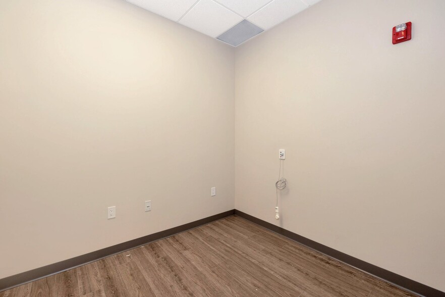 More Photos Of 10 Waldron Ave, Nyack Storefront For Lease