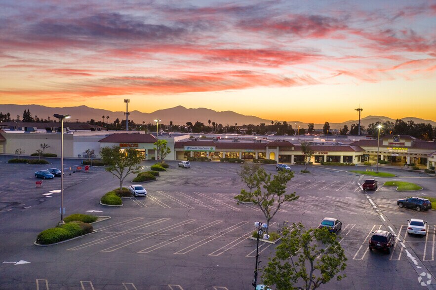 More Photos Of 17009 Valley Blvd, Fontana Unknown For Lease