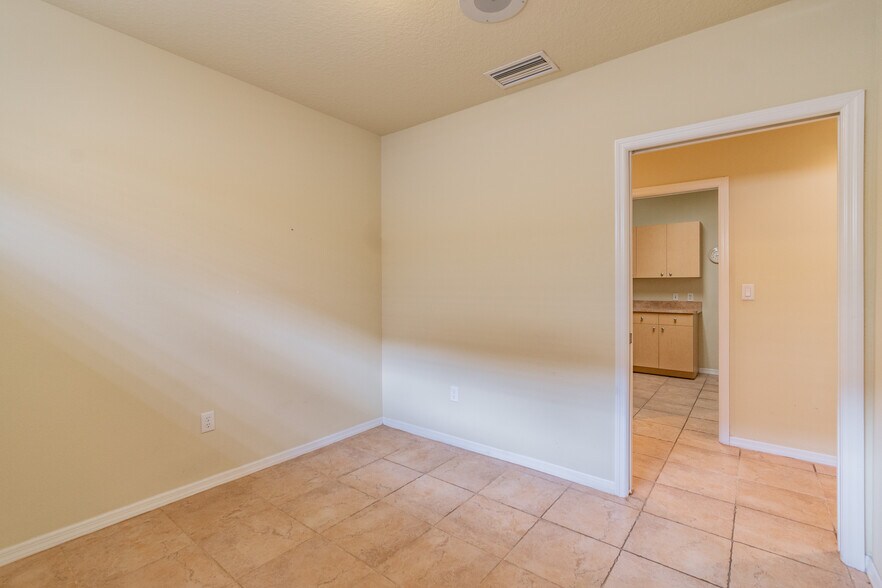 More Photos Of 2142 Ashley Oaks Cir, Wesley Chapel Medical For Sale