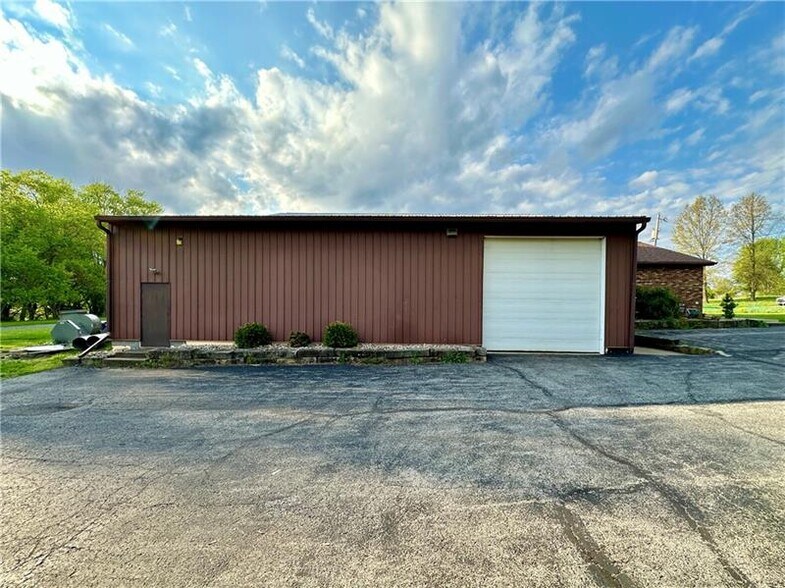 More Photos Of 20 Henderson Ln, West Middlesex Industrial For Sale