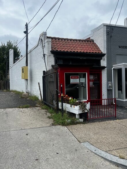 Primary Photo Of 3924 12th St NE, Washington Storefront For Lease