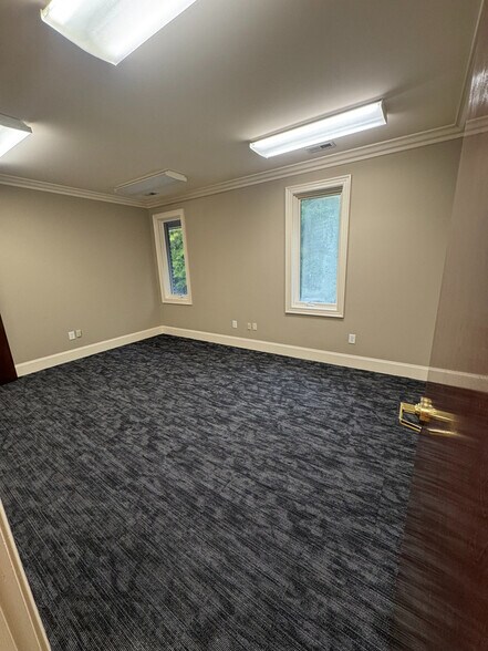 More Photos Of 8402 Six Forks Rd, Raleigh Office For Lease