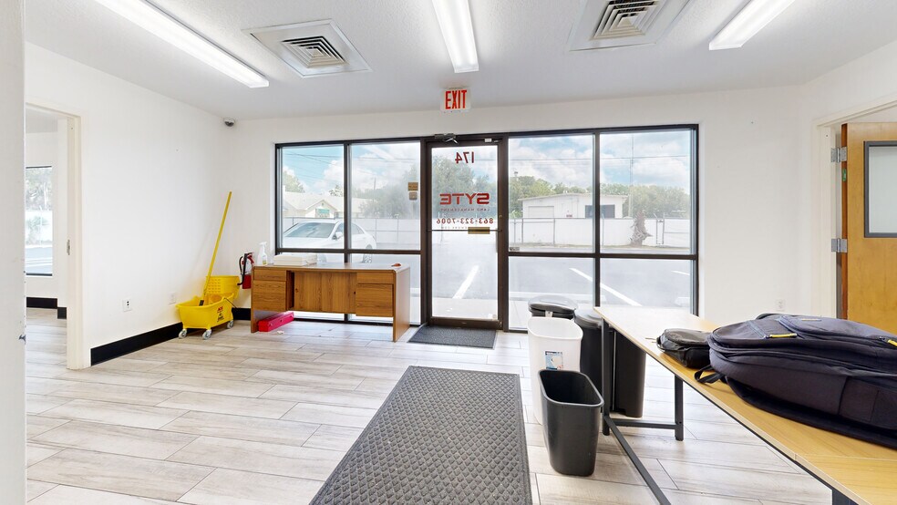 More Photos Of 174 NW 9th ave, Mulberry Distribution For Sale