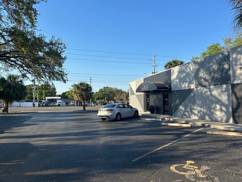 More Photos Of 2850 East Bay Dr, Largo Office For Sale