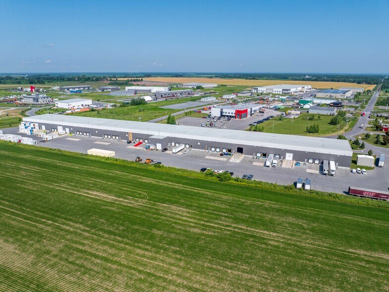 More Photos Of 379B Corduroy Rd, Ottawa Warehouse For Lease