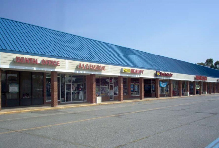 More Photos Of 1945-1985 E Pembroke Ave, Hampton Unknown For Lease