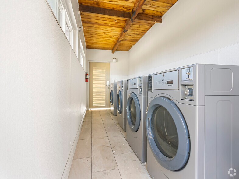 More Photos Of 105 Forrest Ave, Los Gatos Multifamily For Sale