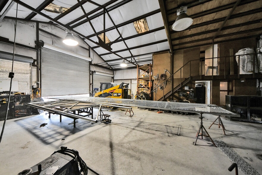 More Photos Of 5310 Logston Ln, Spring Flex For Sale