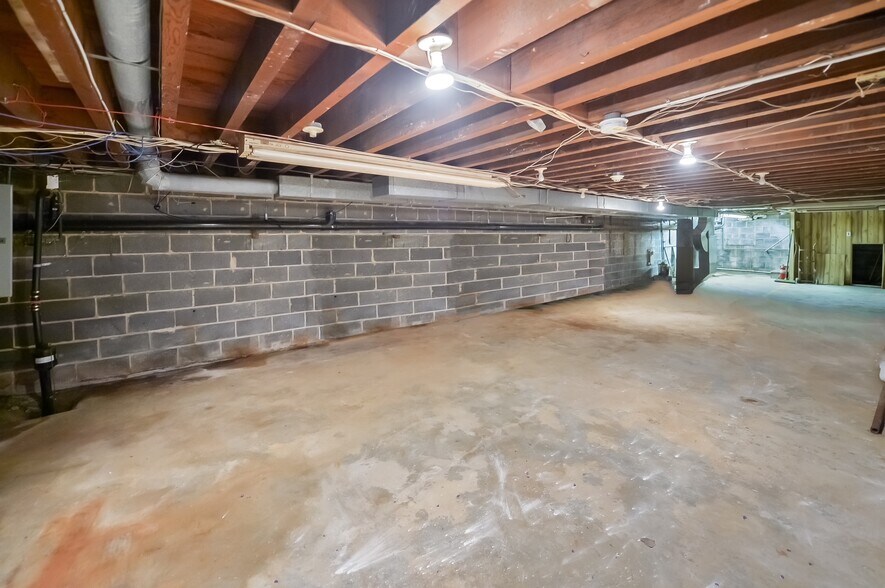 More Photos Of 1309 Market St, Gloucester City Freestanding For Sale