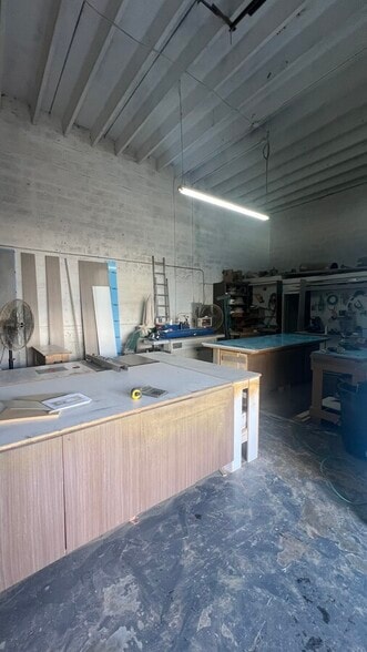 More Photos Of 8283 NW 64th St, Miami Light Distribution For Lease
