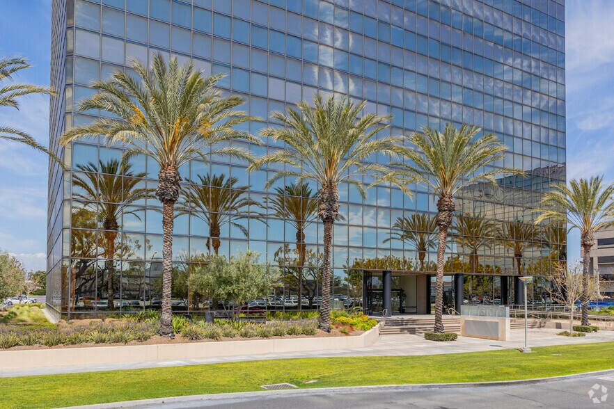 More Photos Of 600 City Pky W, Orange Office For Lease