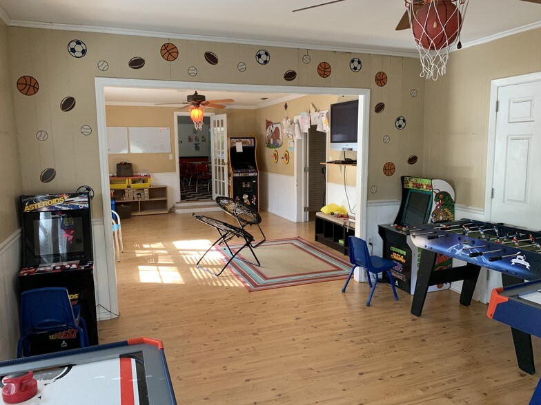 More Photos Of 1906 Talpeco Rd, Tallahassee Daycare Center For Sale