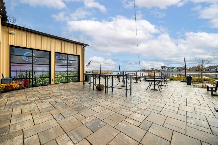 More Photos Of 2330 River Ave, Sandusky Restaurant For Sale