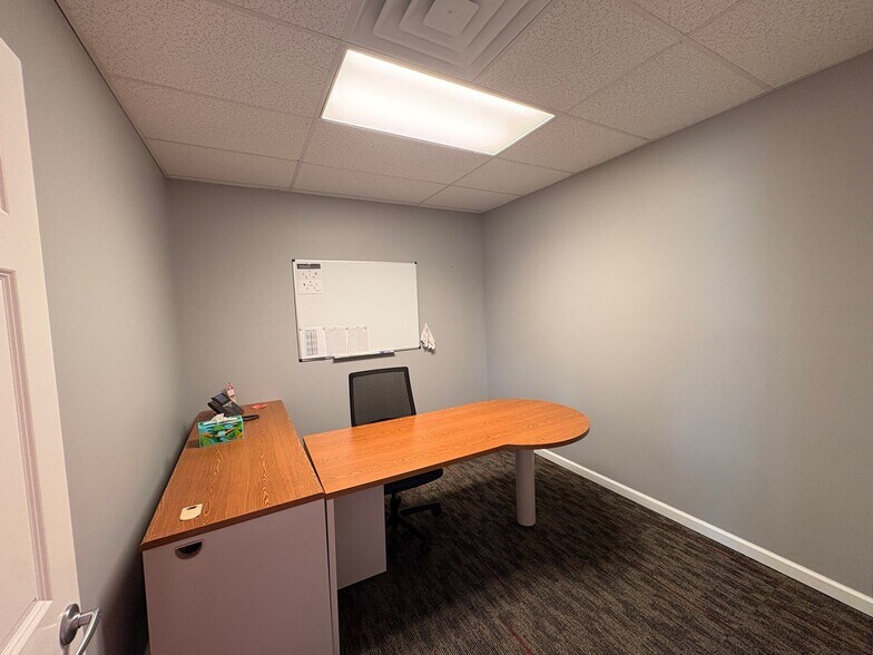 More Photos Of 9013 Lima Rd, Fort Wayne Storefront Retail Office For Lease
