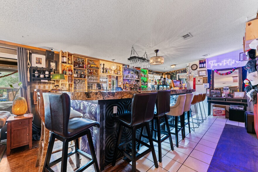 More Photos Of 33855 Blanco Rd, Bulverde Bar For Sale