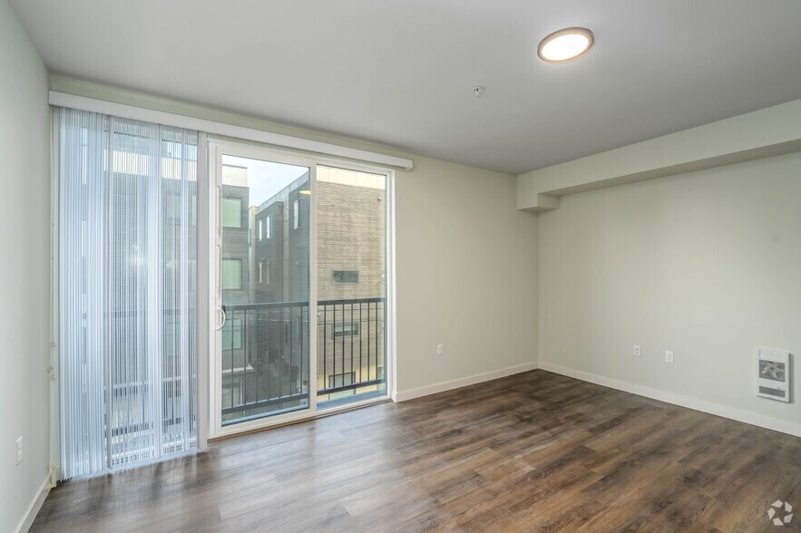 More Photos Of 8829 Roosevelt Way NE, Seattle Apartments For Lease