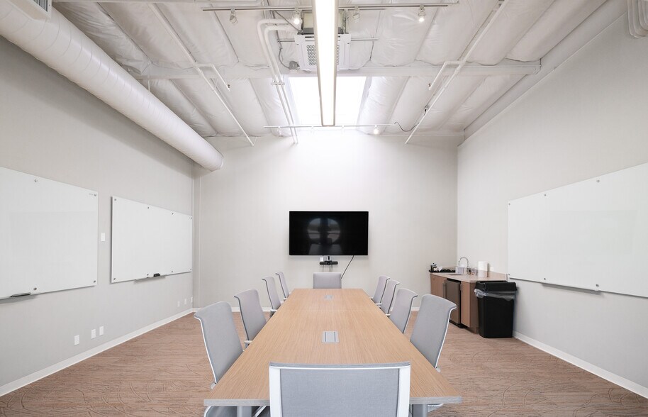 More Photos Of 6395 Cindy Ln, Carpinteria Manufacturing For Lease