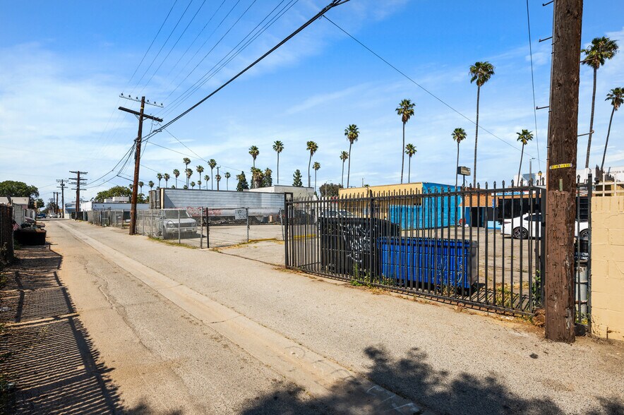 More Photos Of 1241 N Avalon Blvd, Wilmington Restaurant For Sale