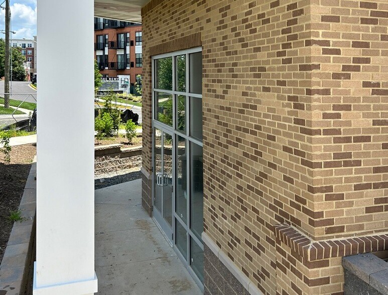 More Photos Of 7739 Annapolis Rd, Lanham Freestanding For Lease