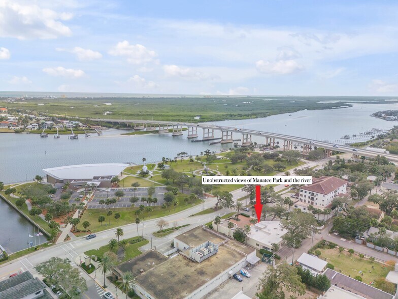 More Photos Of 100-104 Riverside Dr, New Smyrna Beach Office For Sale