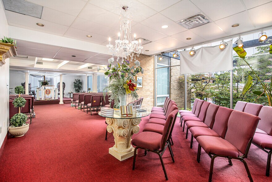 More Photos Of 135 N Church St, Kalamazoo Office Residential For Sale