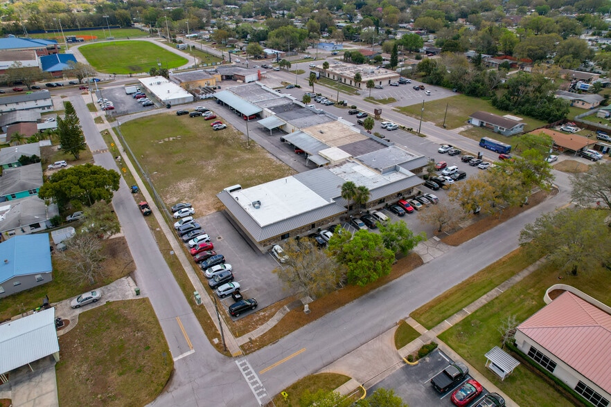 More Photos Of 567 Avenue K SE, Winter Haven Office For Sale