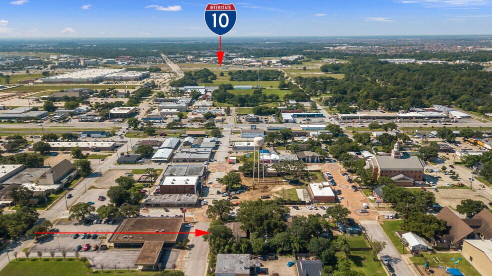 More Photos Of 1001 Avenue A, Katy Storefront Retail Office For Lease