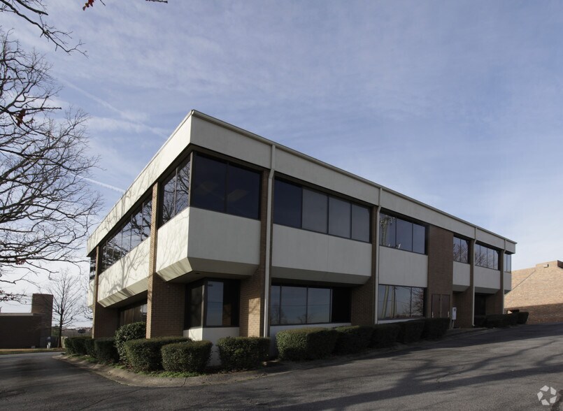 More Photos Of 4 Shackleford Plz, Little Rock Office For Lease